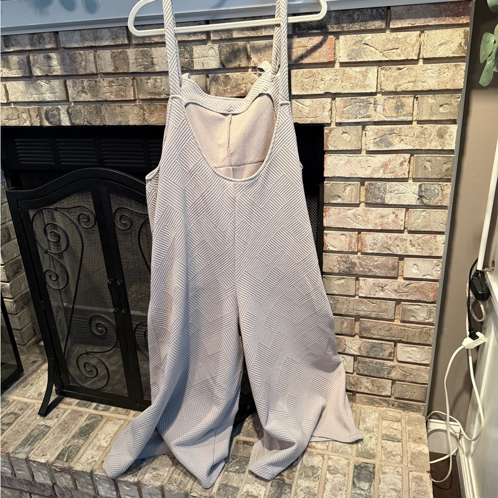 Texture jumper with side pockets, light tan, size Large, EUC - Picture 3 of 3